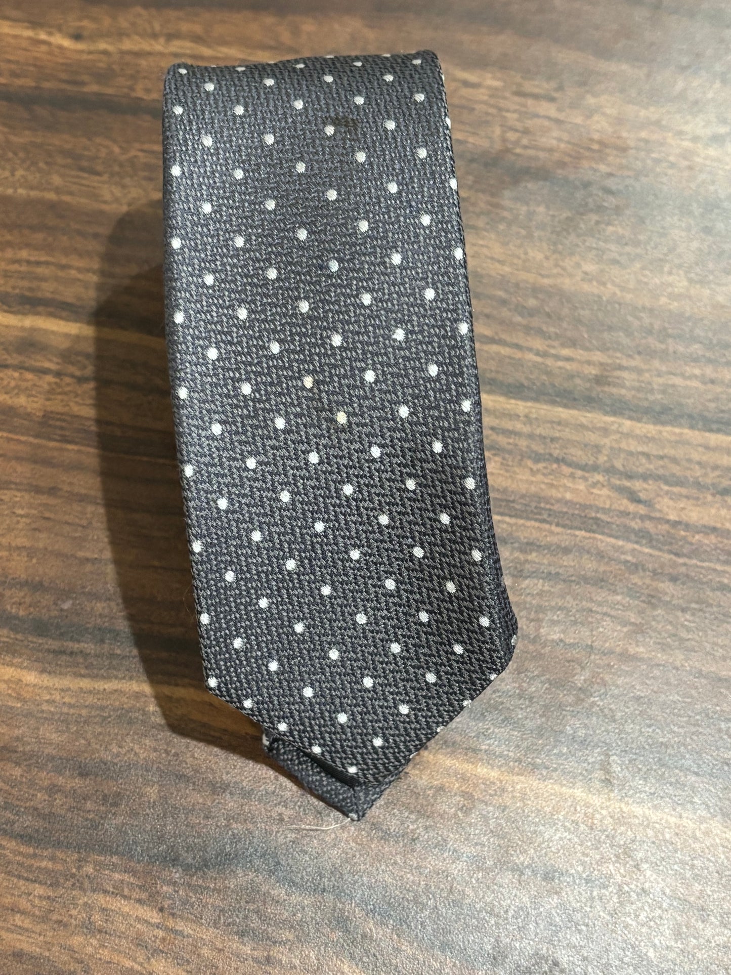 Express Gray Tie w/ White Dots 100% Silk 56”