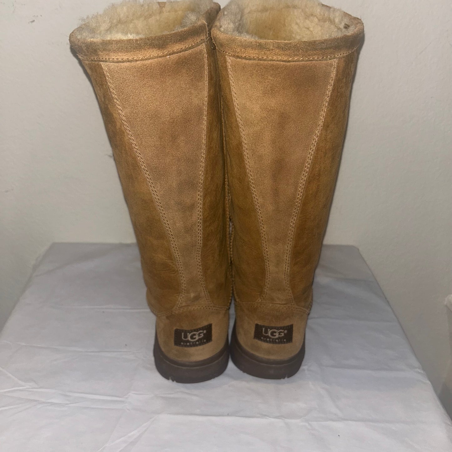 Uggs knee high tan fur boots size 9 women’s