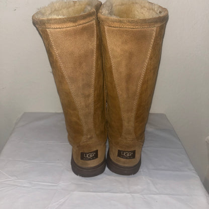 Uggs knee high tan fur boots size 9 women’s