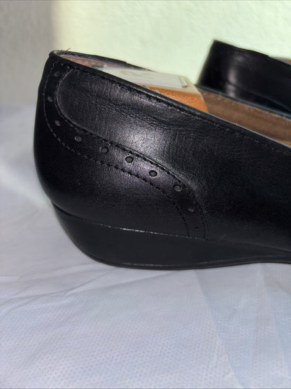 Kelly and Katie, black leather slip on loafer shoes women’s size 11 New