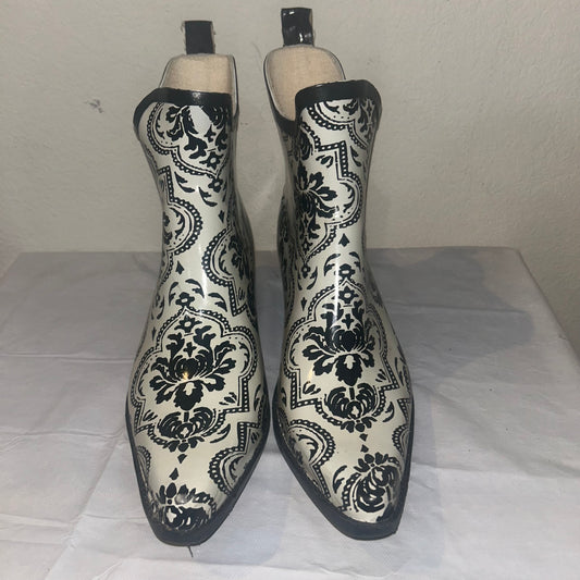 Women’s cowboy ankle rain boots size 10