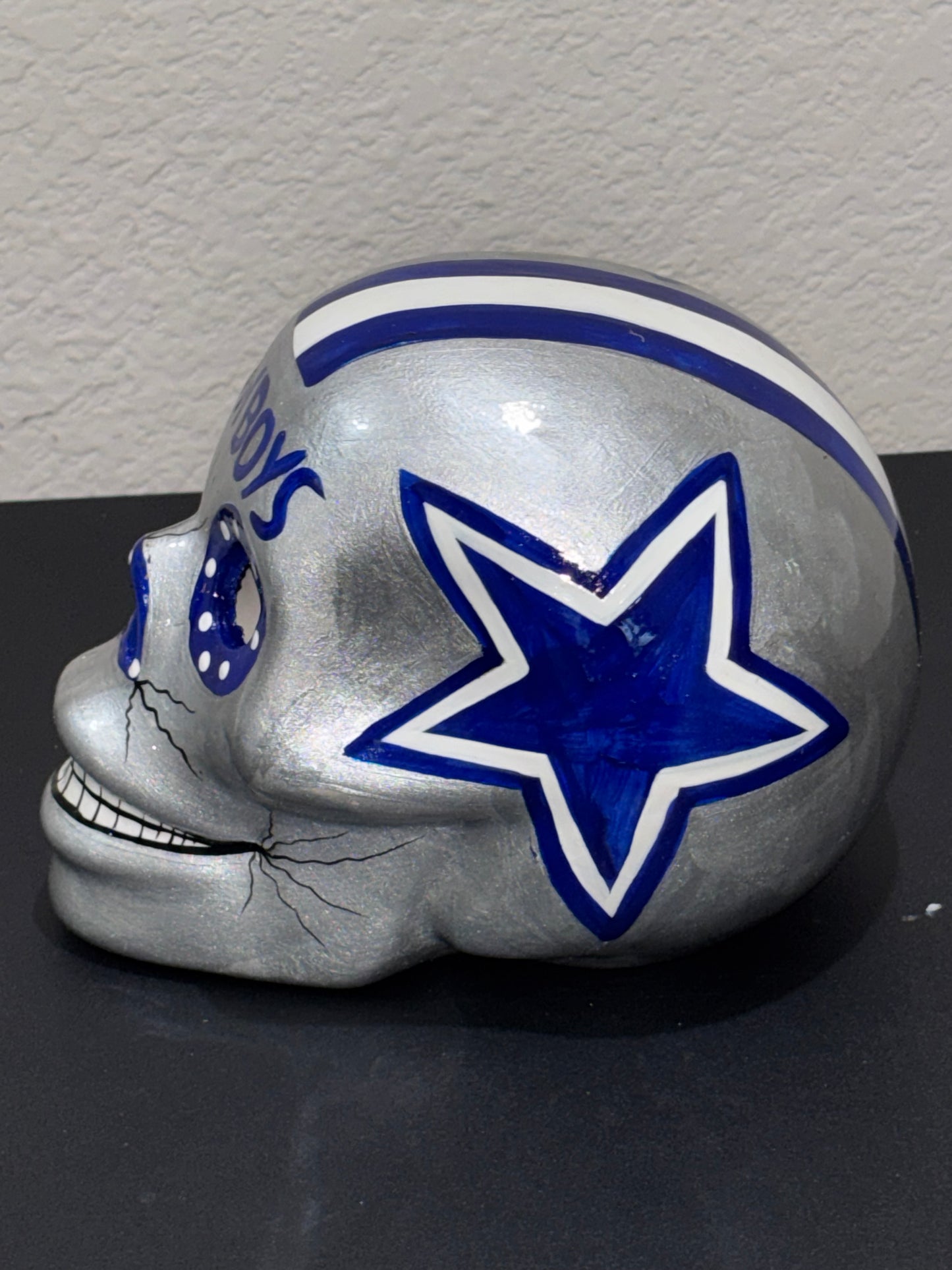 Dallas Cowboys hand painted ceramic skull head ￼