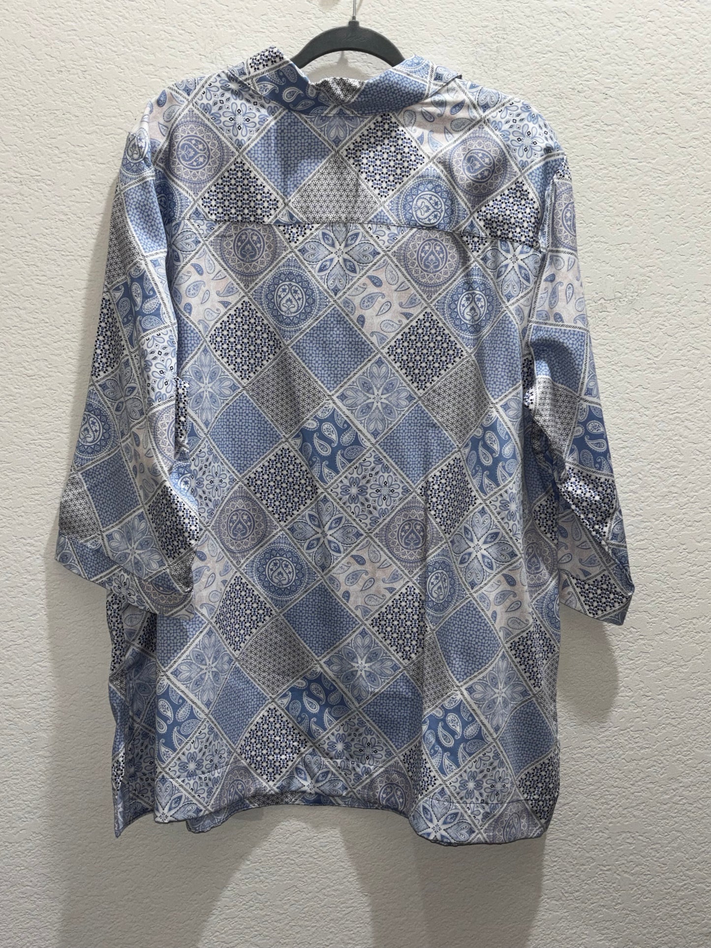 Foxcroft Women’s Light Blue Multi-patterned Designed Blouse size 22