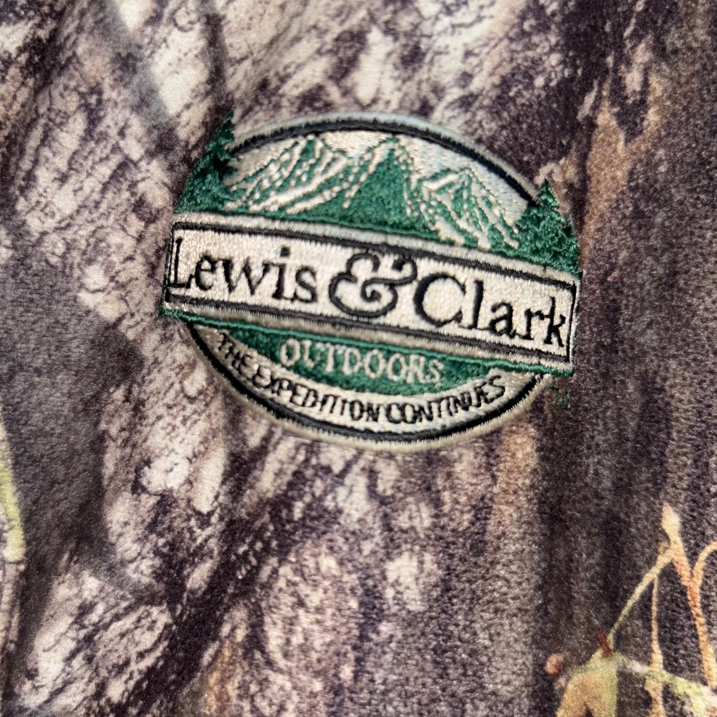Lewis and Clark Camo hunting jacket reversible Thinsulated size 2 XL men’s