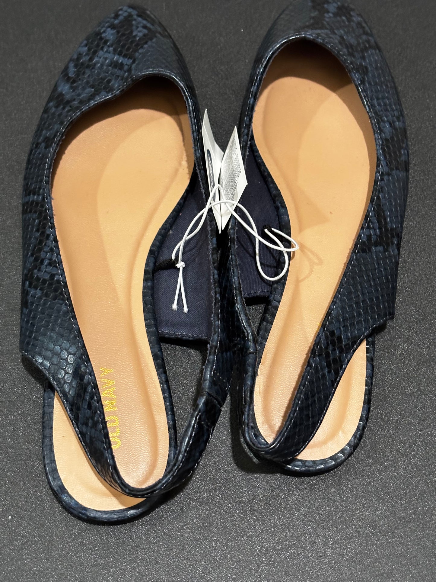 Old Navy Women’s Blue with Snake Pattern Shoes size 8
