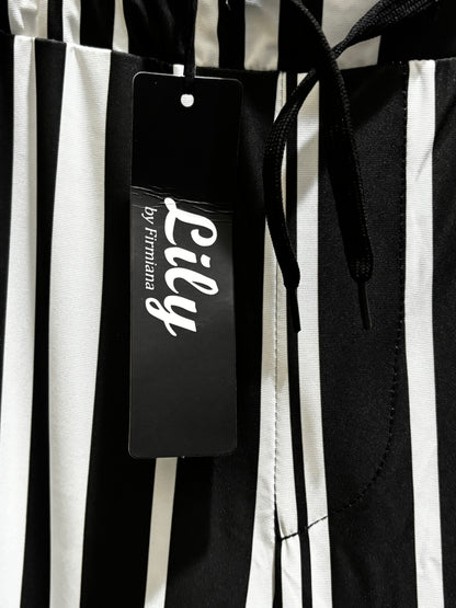Lily by Firmiana Black and White striped Wide Leg Trouser Pants Women’s size XLarge