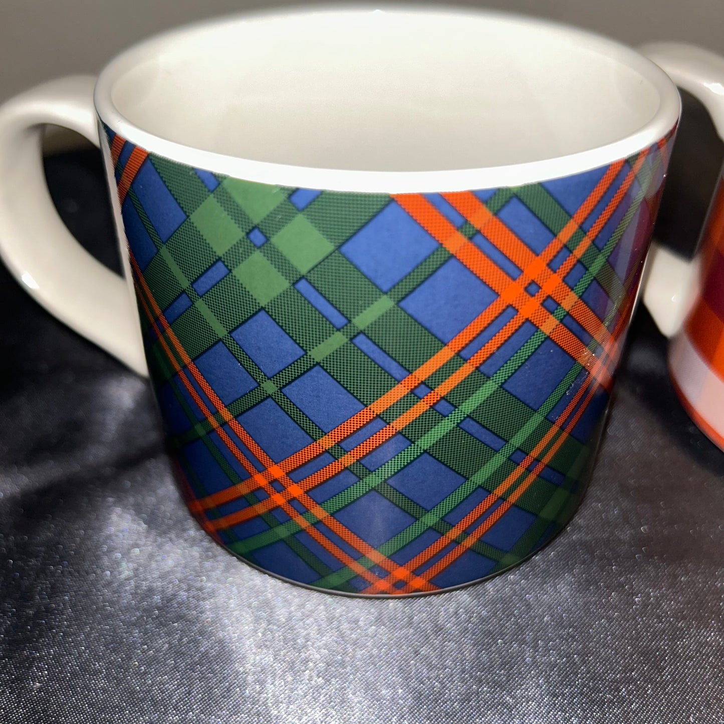Mugs Large Plaid Design set of 2