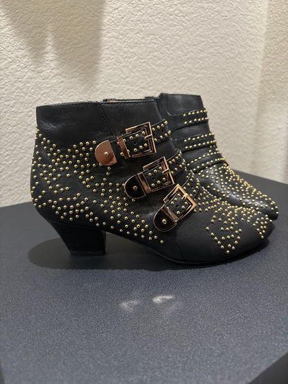 Jeffrey Campbell Starbursts Black leather ankle booties with gold stud, design women’s size 6.5