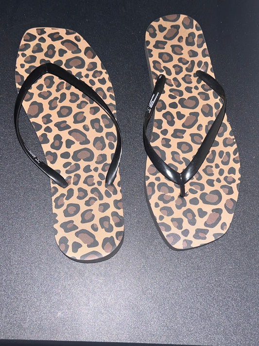 Leopard Women’s Flip Flops size 10