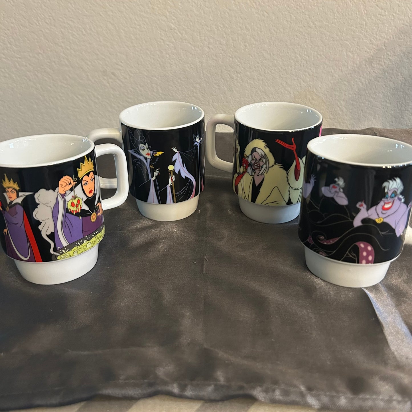 Disney Villain Characters Mugs (set of 4)