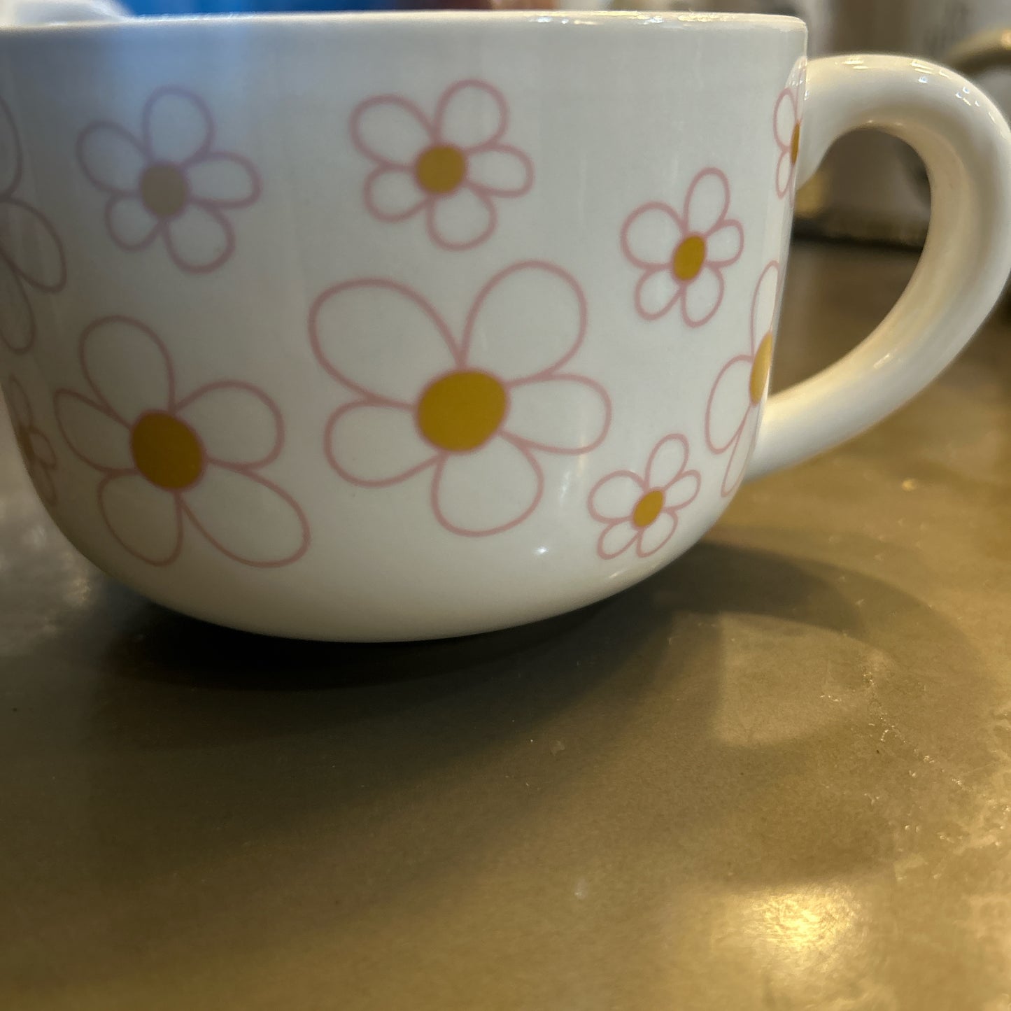 White Mug w/ Flower Design & Snail Center Piece