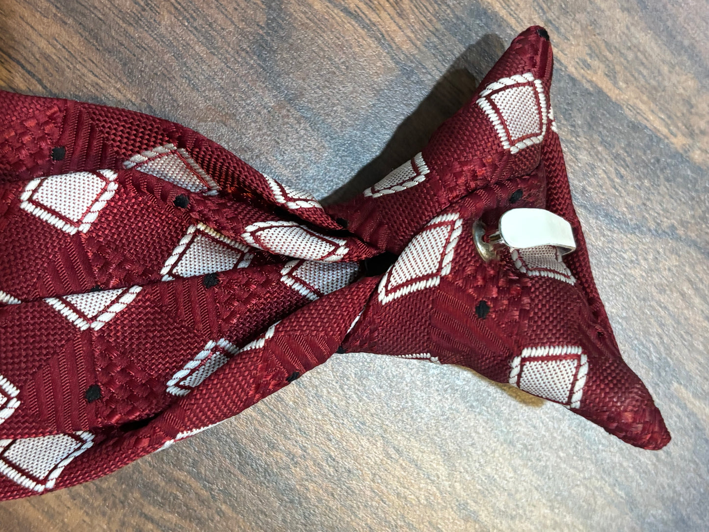 Boys Snapper Red Tie w/ white Diamond Pattern Clip On Tie 17.5”