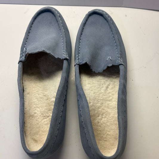 Vionic Gray Loafers w/ Cream Fur Soles size 9