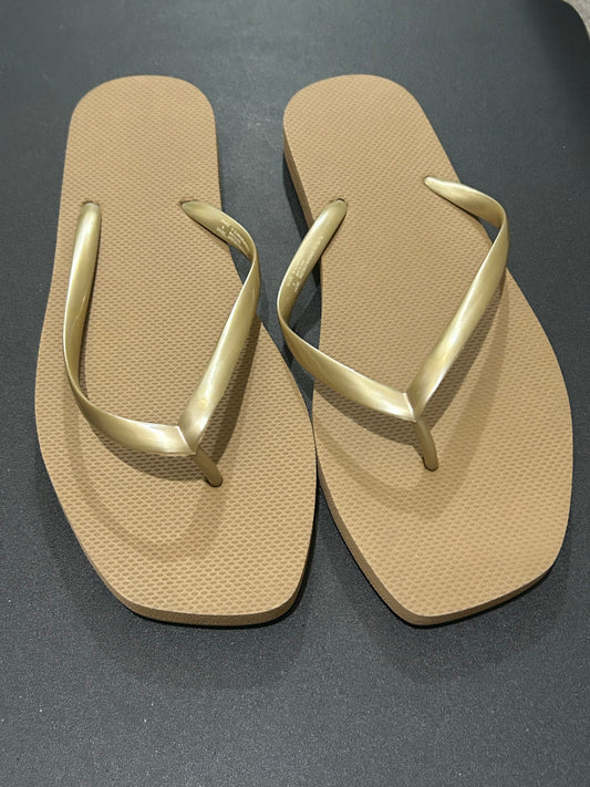 Tan and Gold Women’s flip-flops size 10