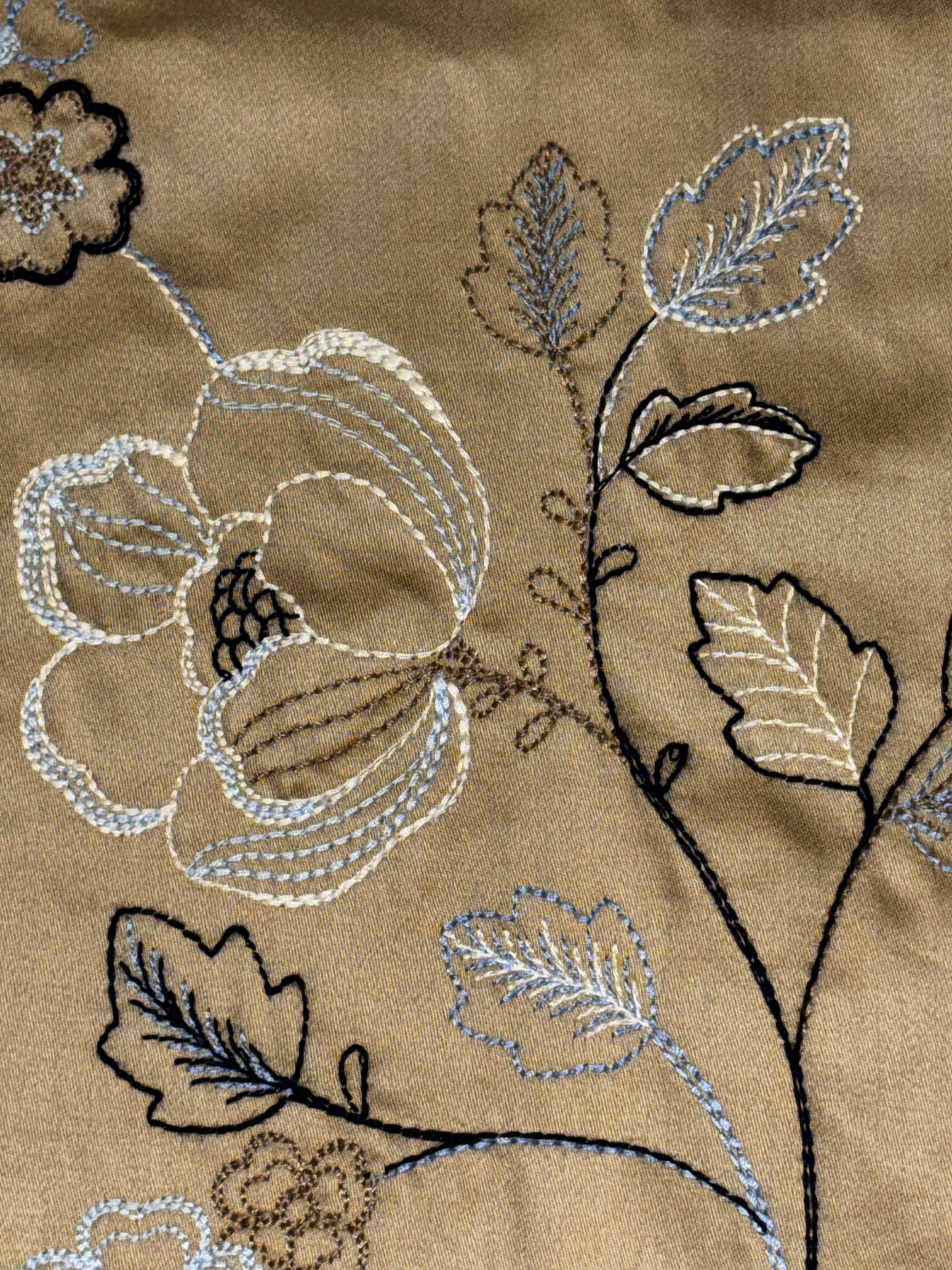Covington Woman Tan Floral Embroidered Skirt size 16
