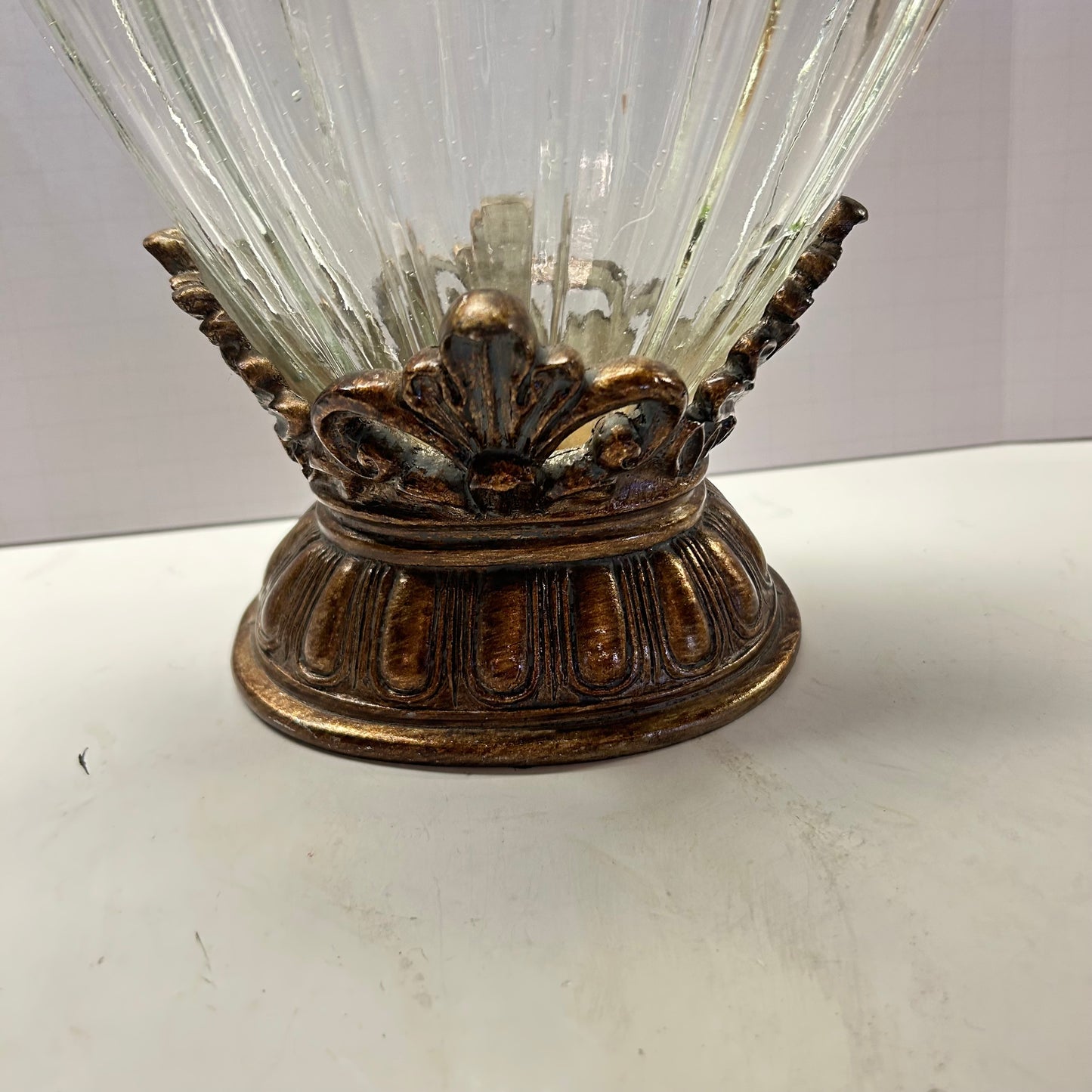 Glass Balloon Shaped Vase With Rustic Pedestal Base