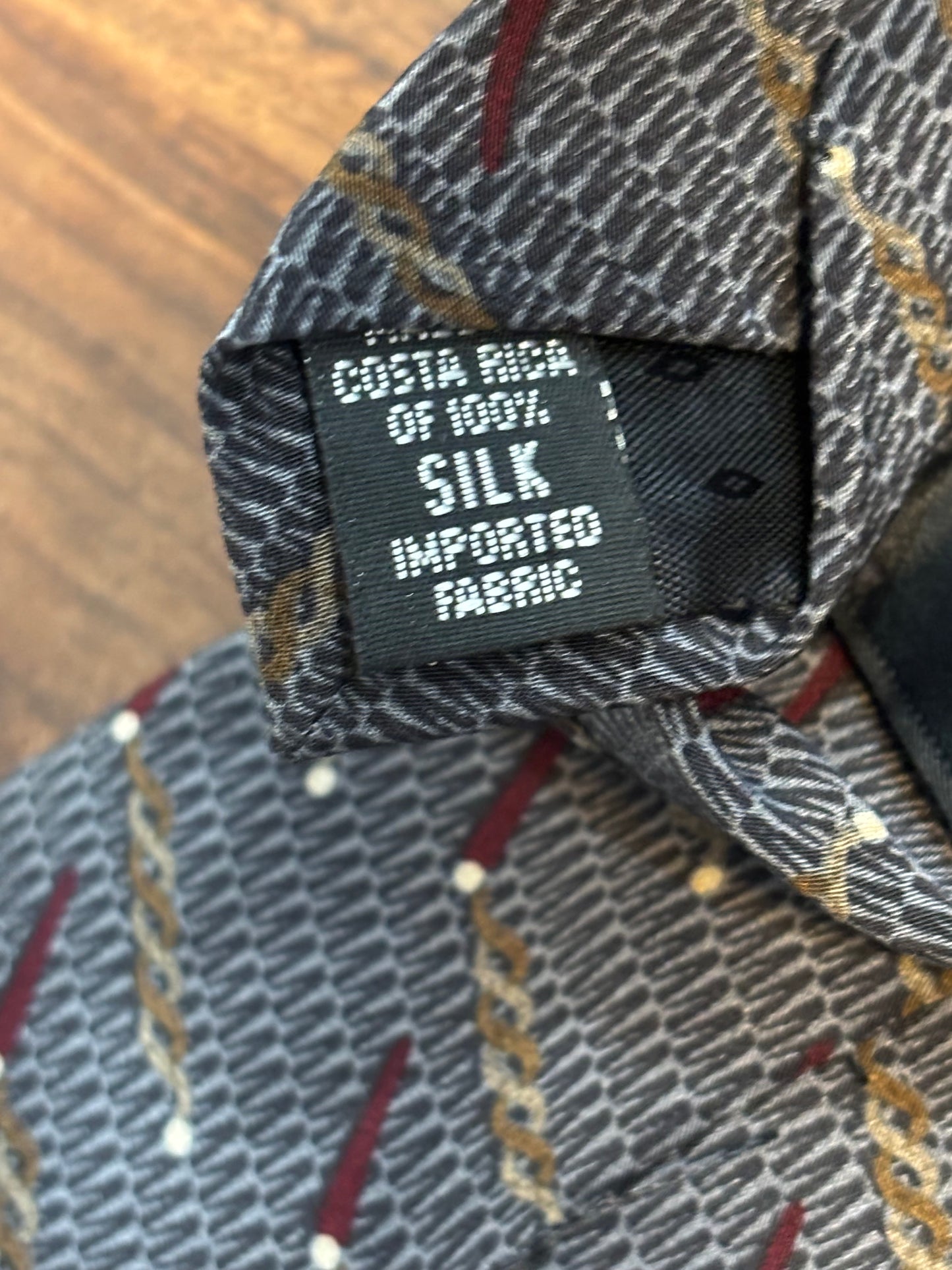 Bill Blass Black Label Tie 100% Silk 59”