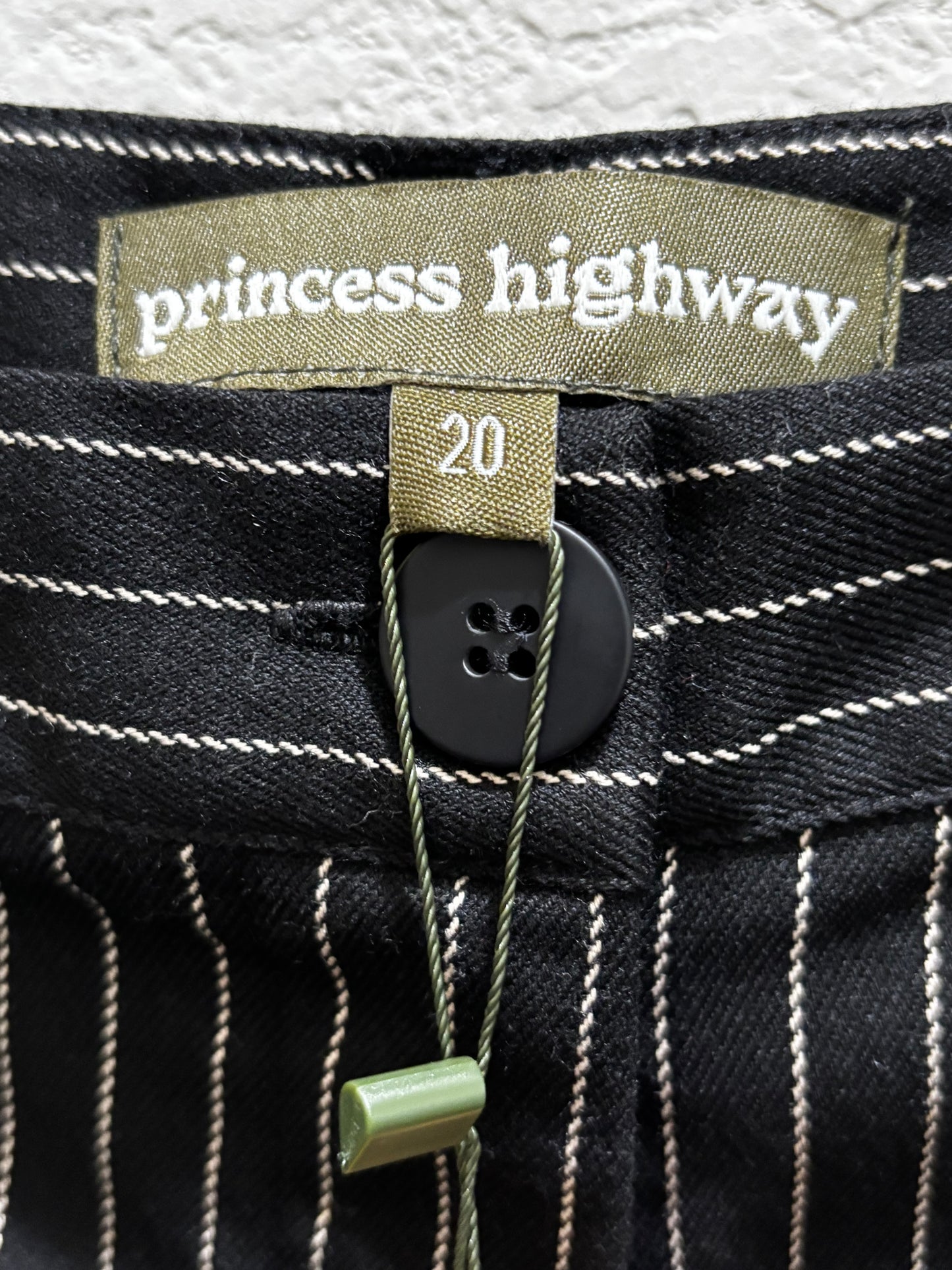 Prince Highway Women’s Black White Pinstriped Wide Leg Trousers size 20