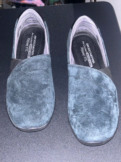 Sketchers Women’s Blue  Suede Leather Memory Foam Slip on Clogs size 8.5