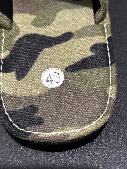 Women’s Camo Design Sandals size 10 (43)