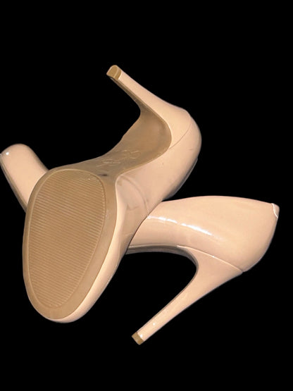 Jessica Simpson Tan Round Toe Leather Heels size 7.5