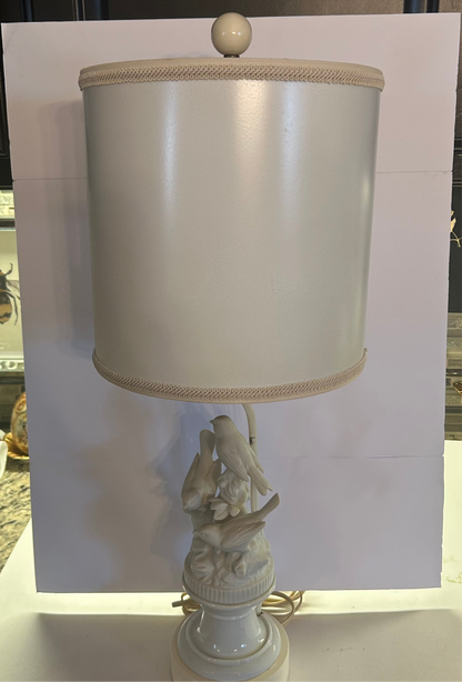 Vintage porcelain and ceramic White Bird Lamp