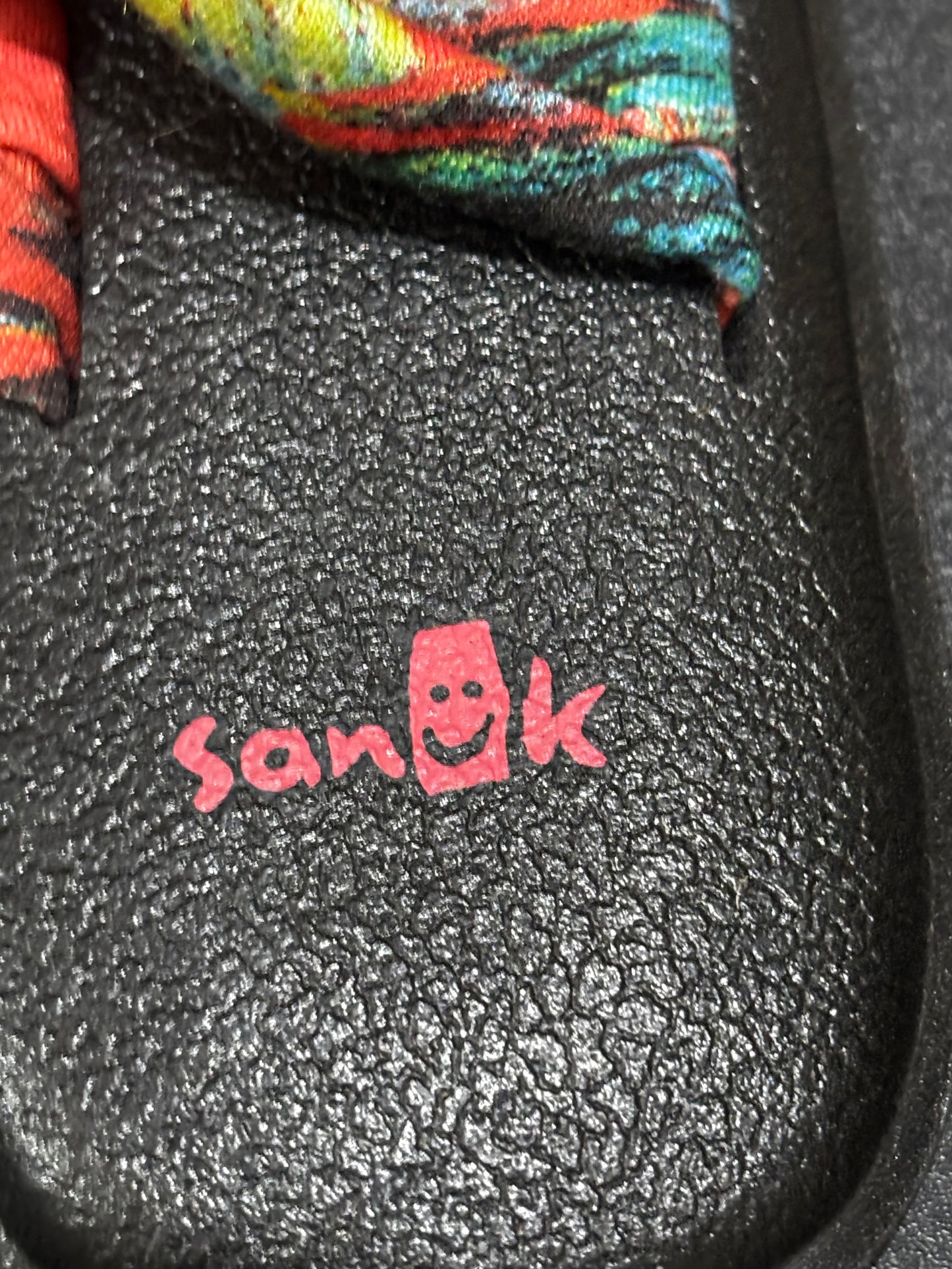 Sanuk Women’s Multicolor Sandals size 9