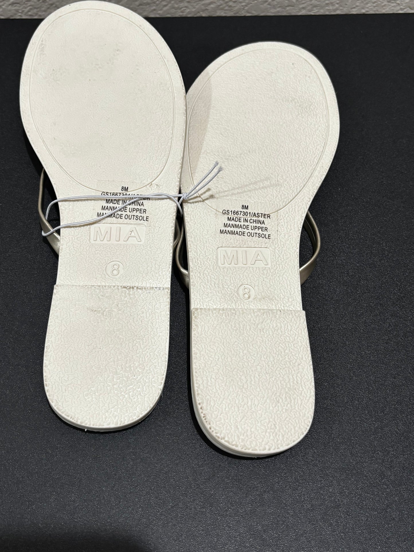 Mia Metallic Gold Sandals Women’s size 8