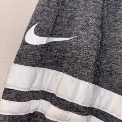 Long Sleeve Green Bay Packers Shirt w/ Gray and white striped Sleeves size large