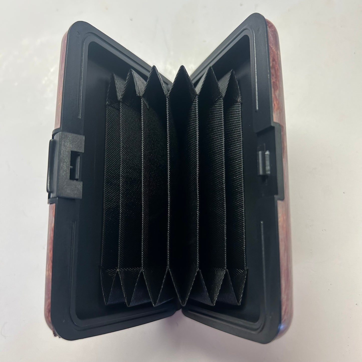 Wallet Hard-Case Enamel Wave Design