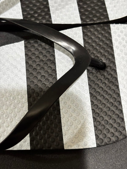 Women’s Black White Striped Flip Flops size 9/10