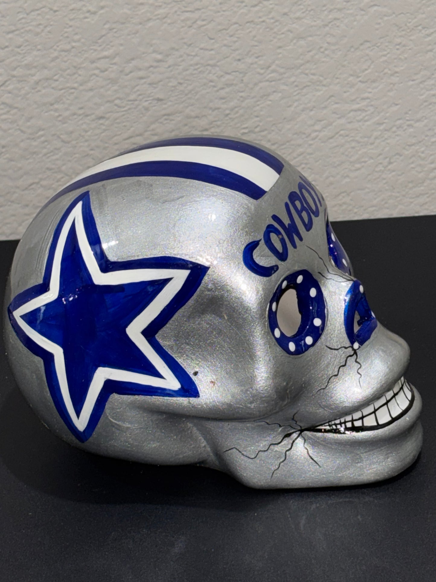 Dallas Cowboys hand painted ceramic skull head ￼