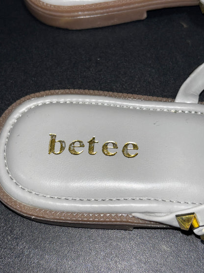 Betee Gray Gold Studded Sandals Women’s size 39(8.5)