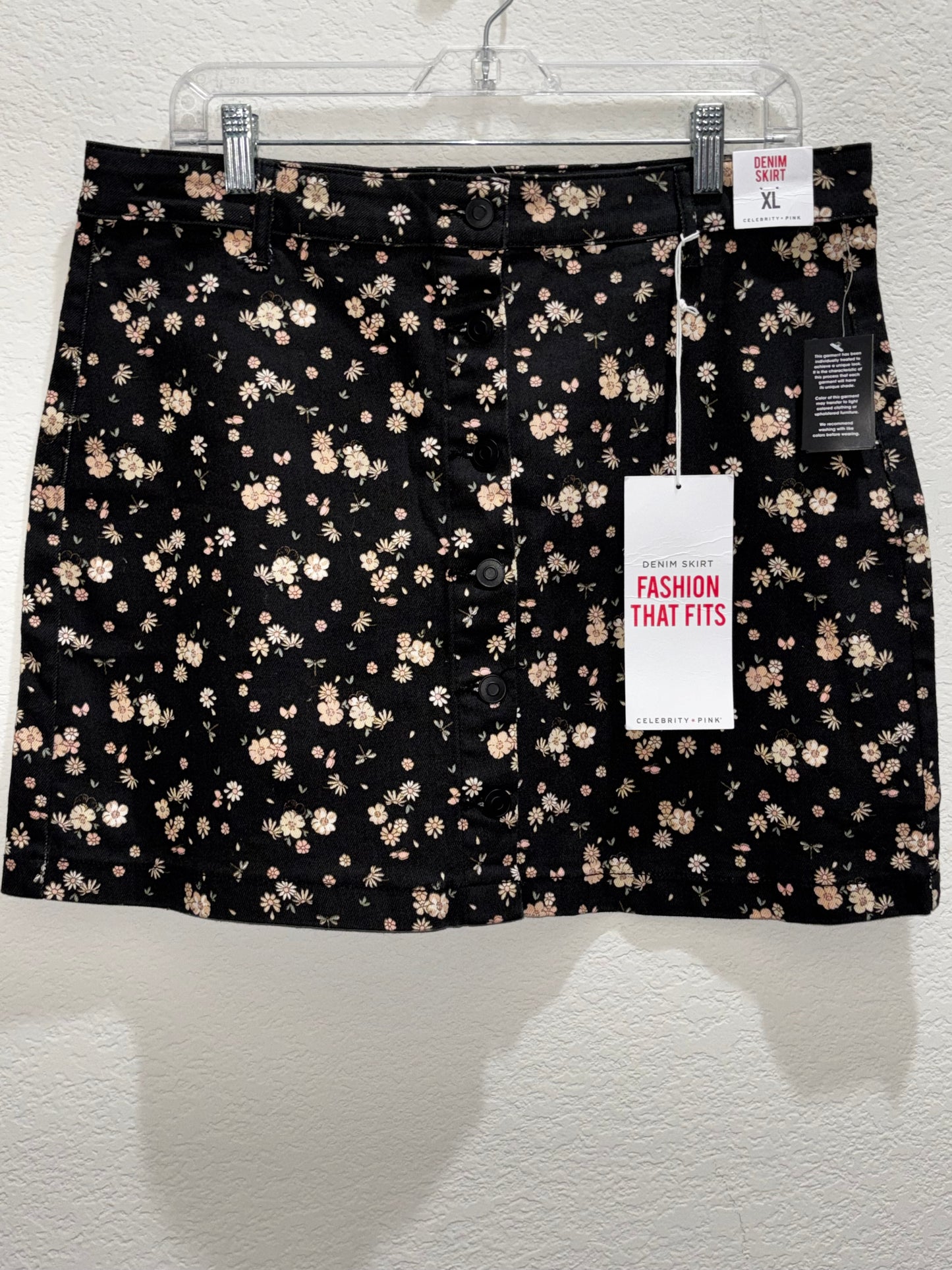 Celebrity Pink Women’s Black floral Denim skirt size XL