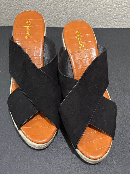 Qupid Women’s black wedge heel Espadrille shoes, size 9