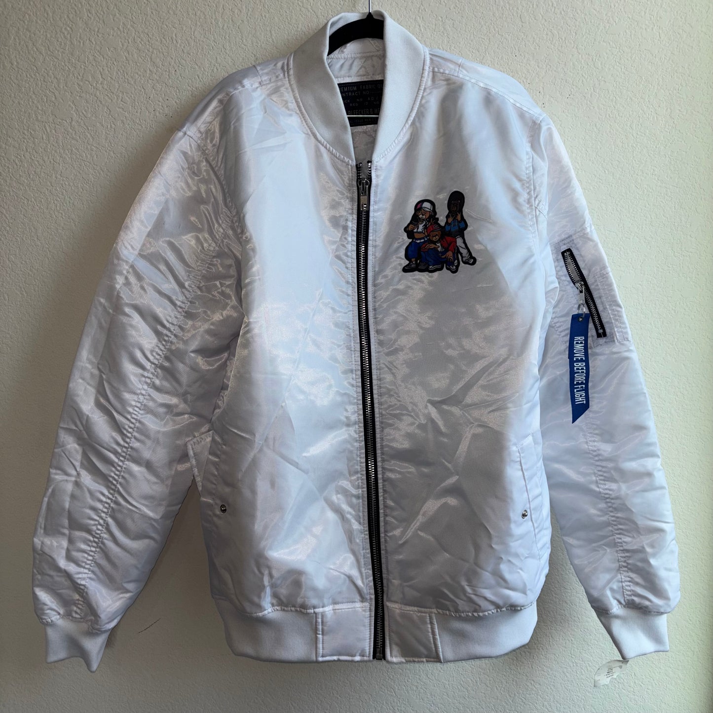 White bomber jacket, embroidered hip-hop characters men’s XL NWT
