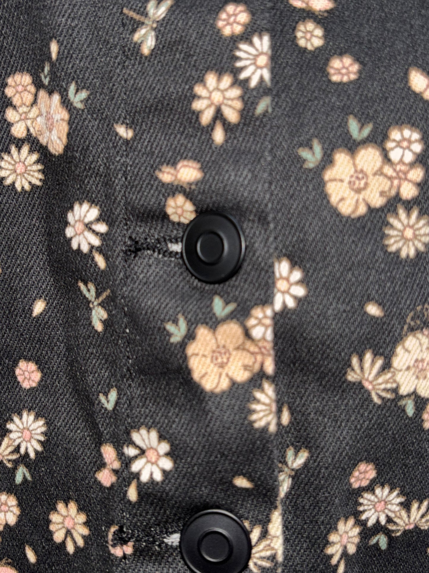 Celebrity Pink Women’s Black floral Denim skirt size XL