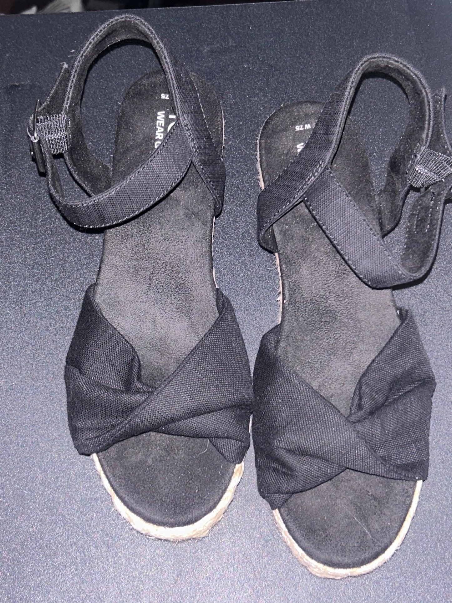 TOMS Women’s Black Wedge Espadrilles size 7.5