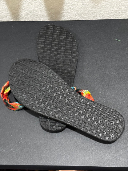 Sanuk Women’s Multicolor Sandals size 9