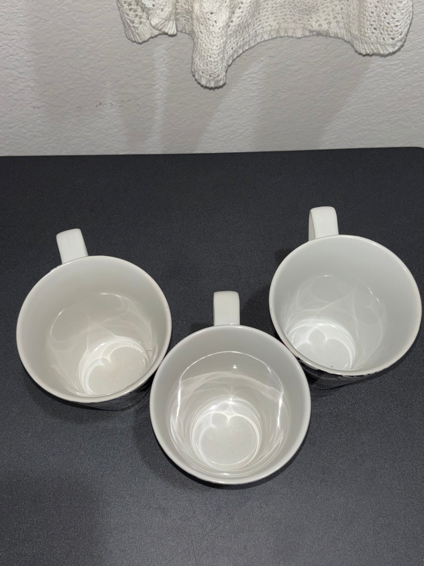 Black and white floral mug set of 3