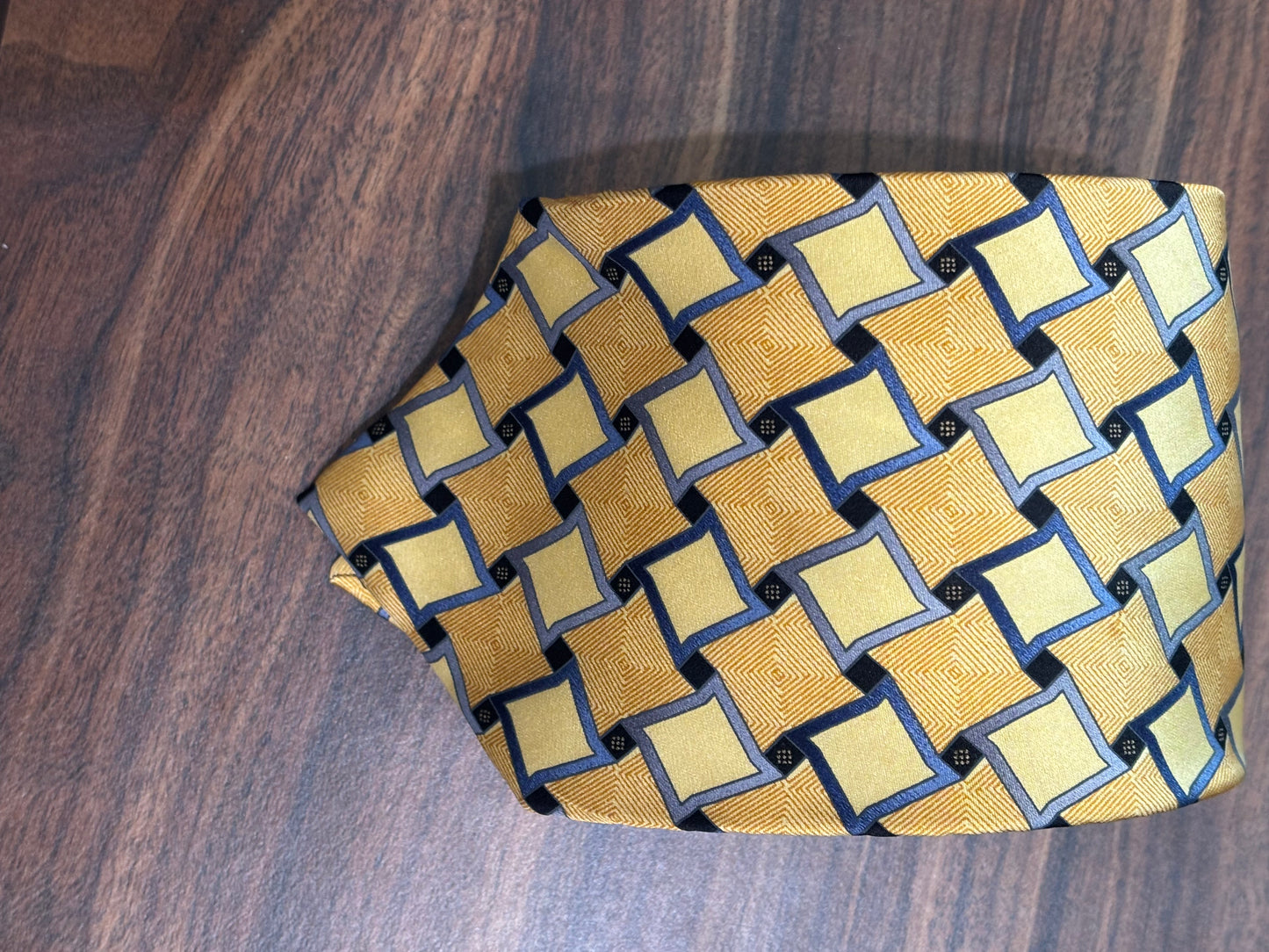 Haggar Yellow w/ Blue Geometric Design Tie 100% Silk