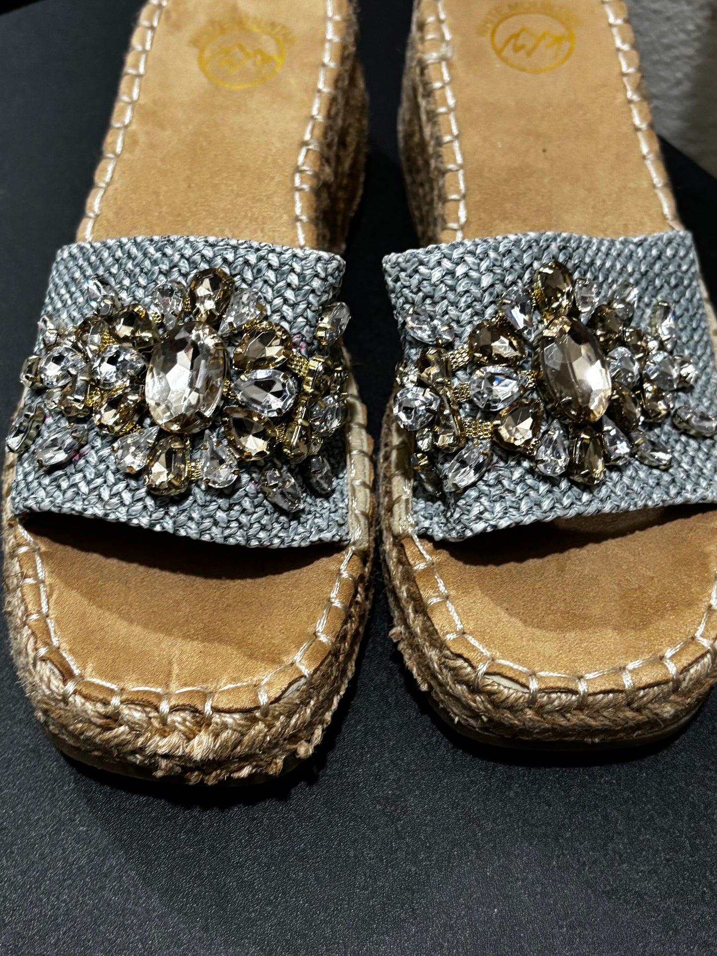 White Mountain Women’s Jean Jewel Embellished Wedge Espadrille Shoes size 8
