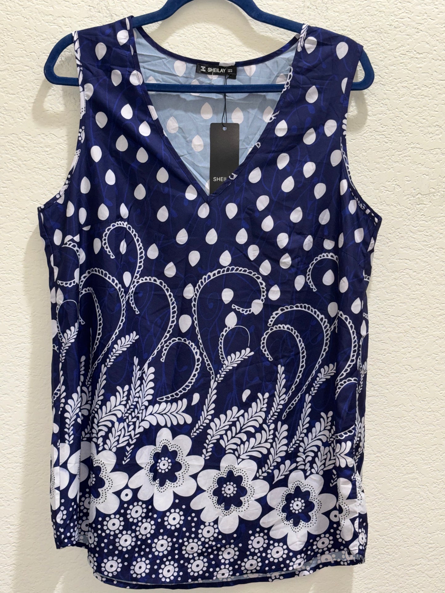 Blue and White Floral Design Sleeveless Tunic Women’s size XL