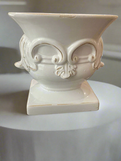 White Leaf Oval Urn- Nourelle Candle Company