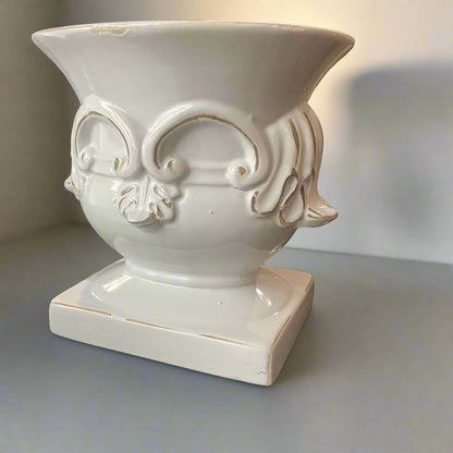 White Leaf Oval Urn- Nourelle Candle Company