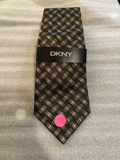 DKNY brown  multicolored Plaid Design 100% Silk Tie 58In