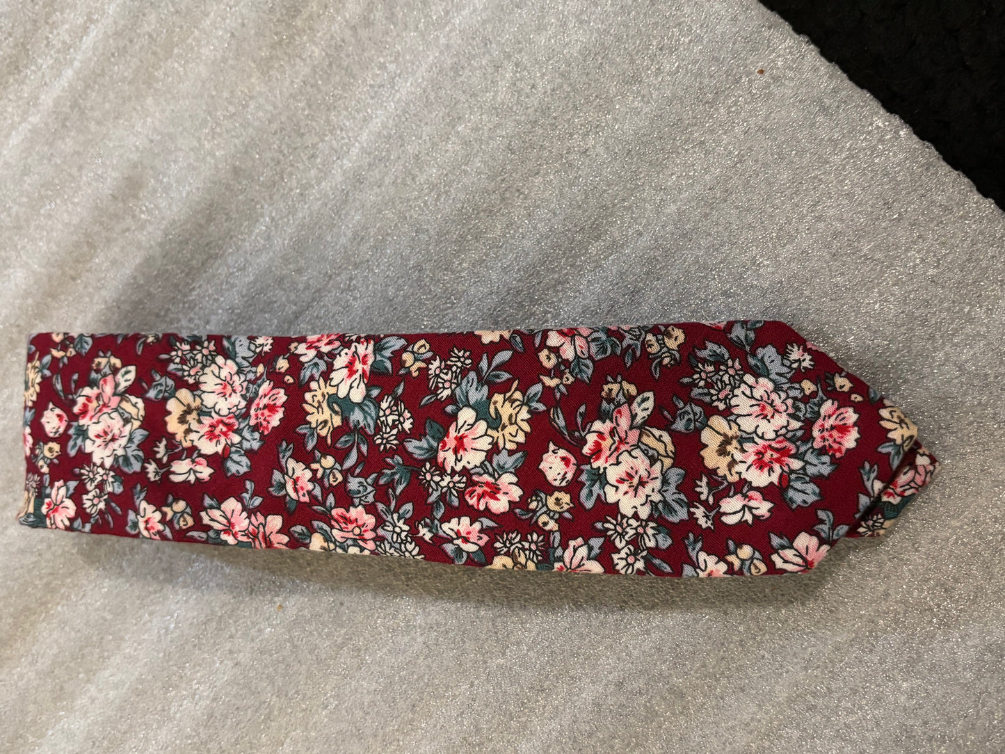 Penguin Red w/ Floral Design 56.5In 100% Cotton Tie