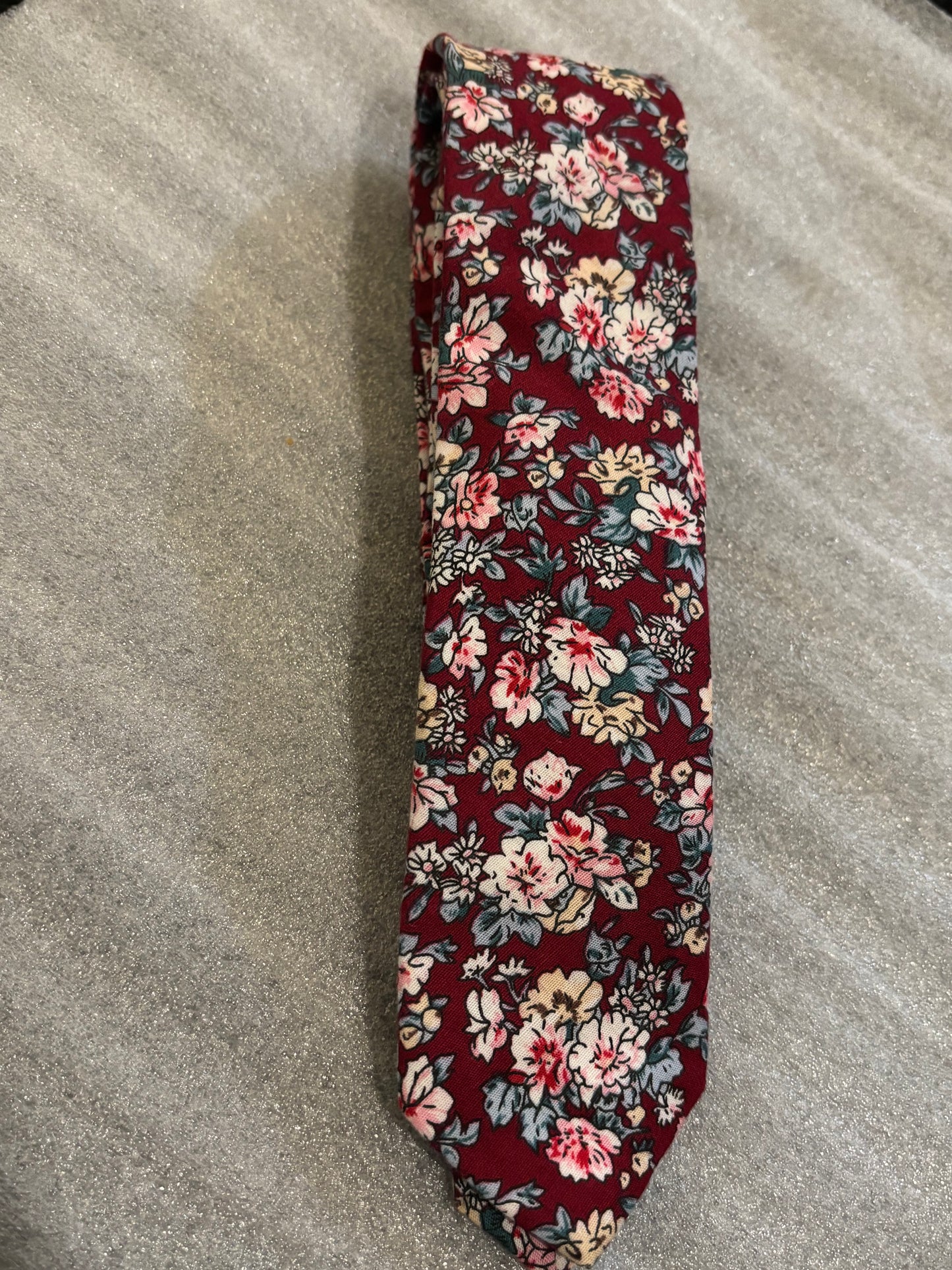 Penguin Red w/ Floral Design 56.5In 100% Cotton Tie