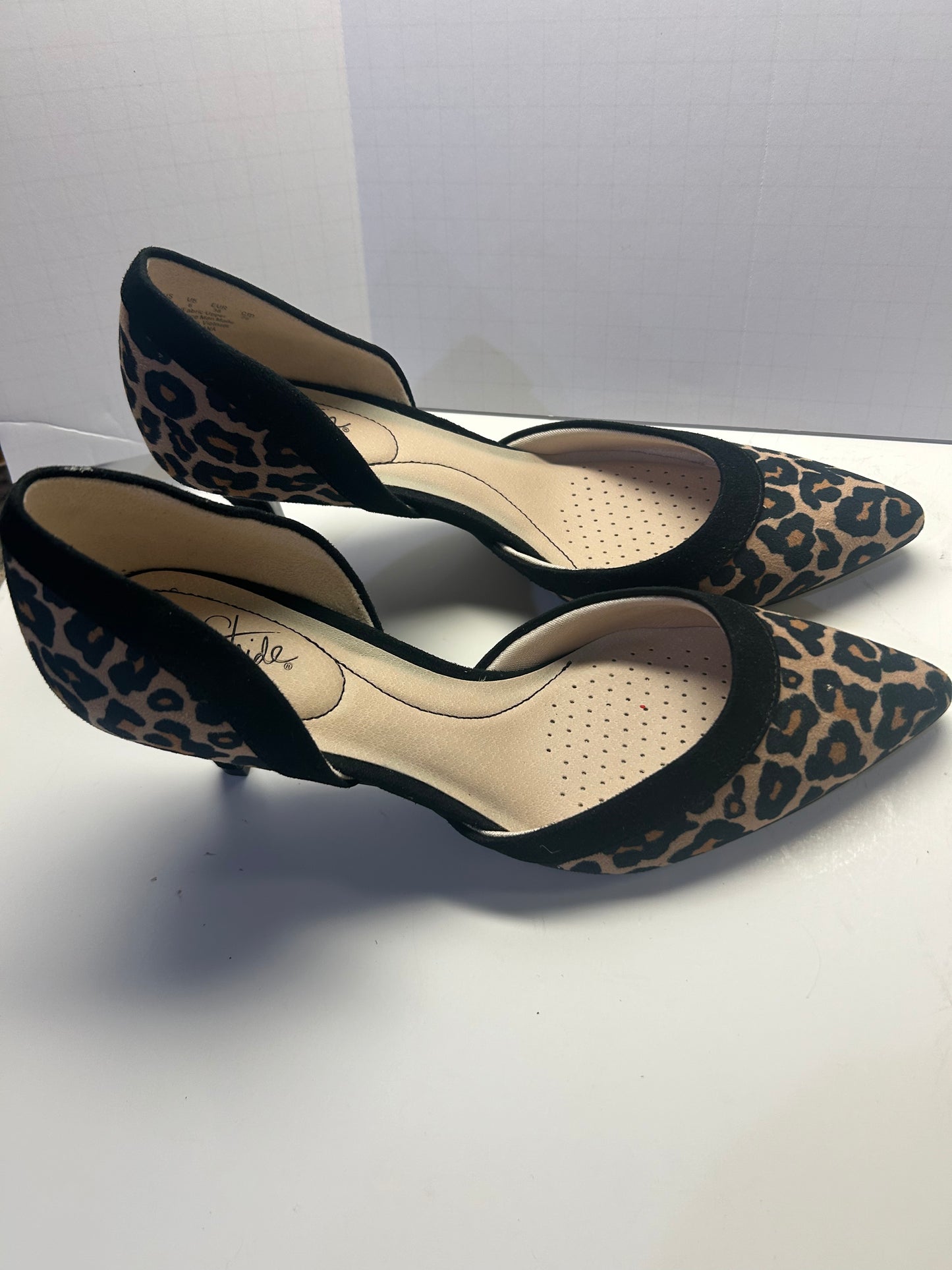 Life Stride Leopard High Heels Womens size 9 New