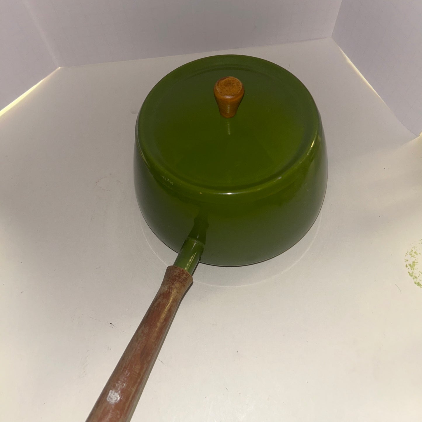 Vintage Avocado Green Enameled Fondue Pot with Wood Handle